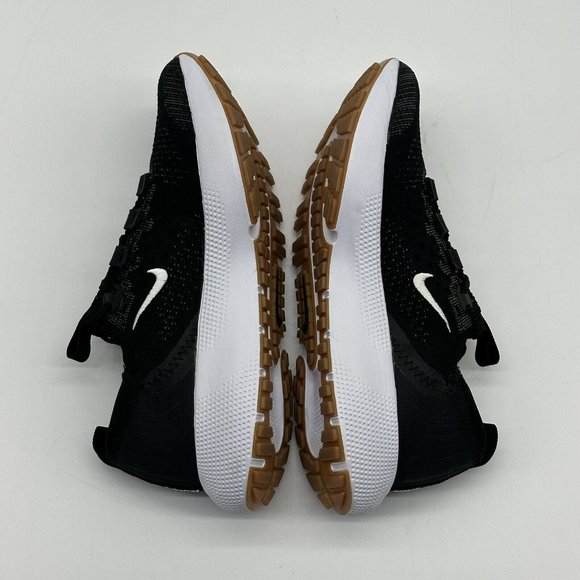 NEW Nike React Escape Run Flyknit Black/White Running Shoes Women Size 8 - Picture 8 of 10